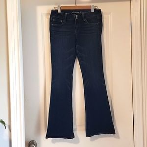 American Eagle Super Stretch Dark Wash Flare Jeans (sz:8)